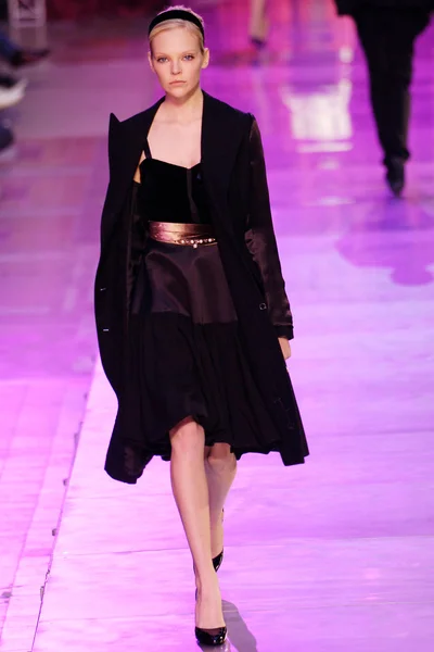 Look 33